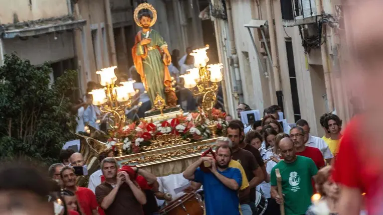 Procesión durante las fiestas de Jijona (Alicante). FEDERACIÓN D SAN BARTOLOMÉ Y SAN SEBASTIÁN DE JIJONA / FACEBOOK