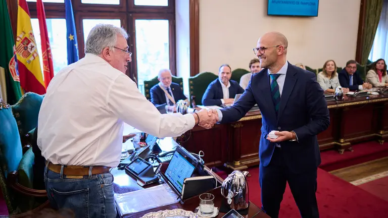 Fernando Aranguren toma posesión como  nuevo concejal del Ayuntamiento de Pamplona por UPN. PABLO LASAOSA