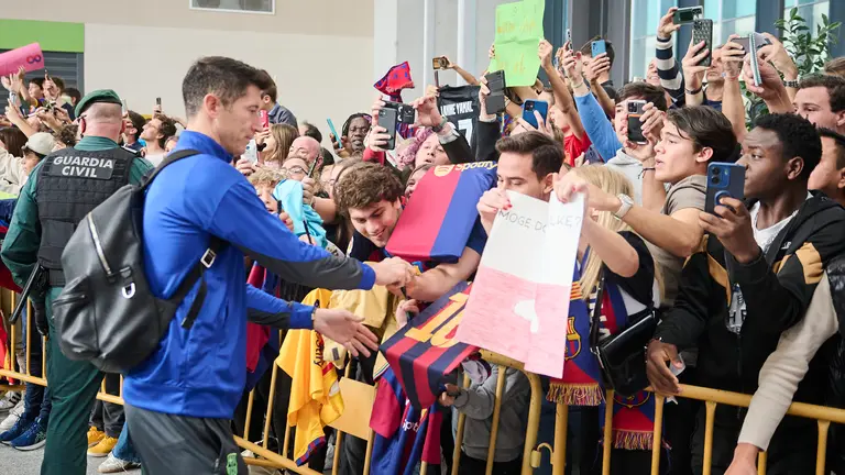 El F.C. Barcelona llega a Pamplona ante el encuentro con Osasuna en el Sadar. PABLO LASAOSA