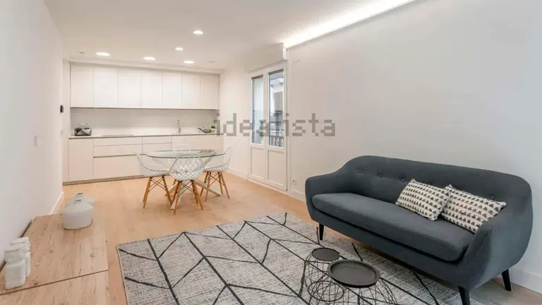 Piso en venta en la calle Estafeta de Pamplona. IDEALISTA