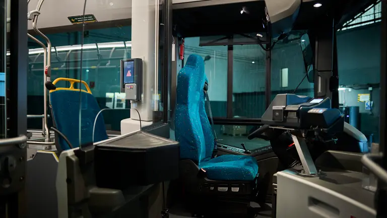 Presentación de los nuevos autobuses del Transporte Urbano Comarcal que próximamente entrarán en servicio. PABLO LASAOSA