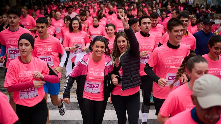 XIII Carrera solidaria contra el cáncer de mama, organizada por la asociación Saray. PABLO LASAOSA