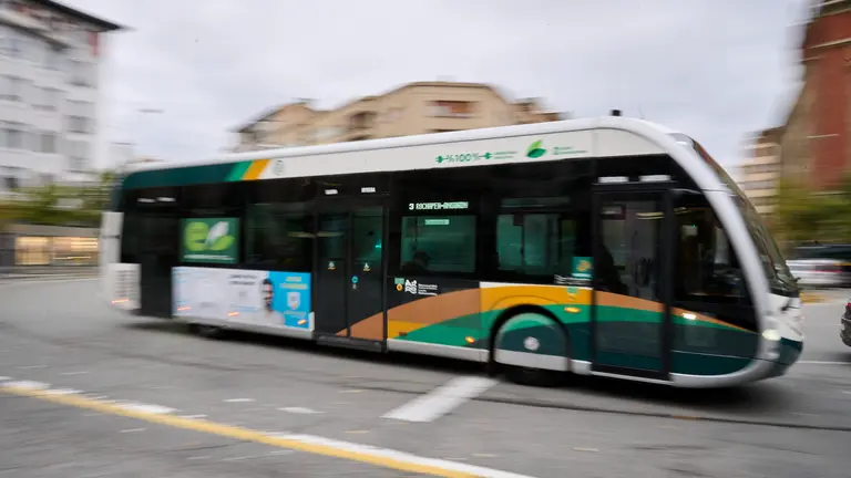 La huelga de transportes afecta a los viajeros de villavesas de Pamplona. PABLO LASAOSA