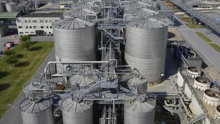 Imagen de archivo de una planta de biotecnología. YVES BERNARDI / PIXABAI