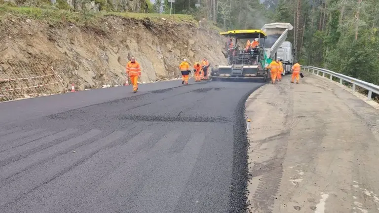 Labores de asfaltado. - GOBIERNO DE NAVARRA