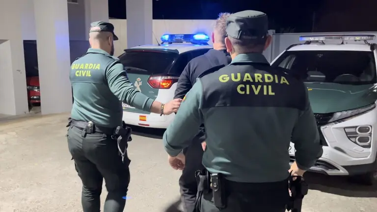 Guardia Civil ha detenido un varón en una localidad de la Merindad de Estella por un delito tráfico de drogas en la vía pública. CEDIDA