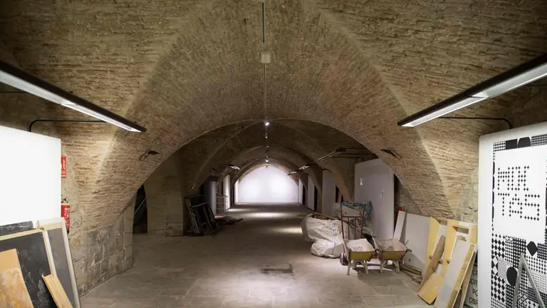 Vista del interior del Pabellón de Mixtos de la Ciudadela de Pamplona en obras. AYUNTAMIENTO DE PAMPLONA