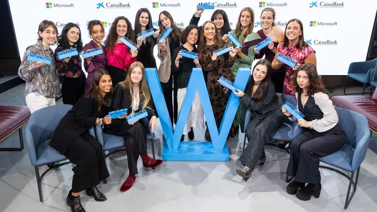 Foto ganadoras de los premios WonNow. CAIXABANK