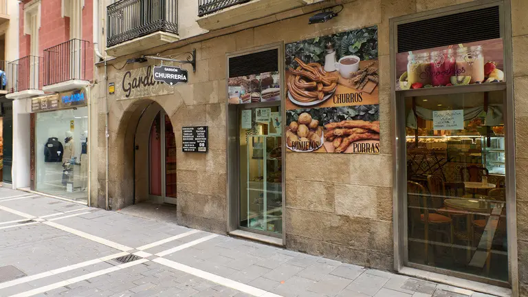 Churrería y chocolatería Gardón, en la calle San Miguel 7 de Pamplona. IÑIGO ALZUGARAY