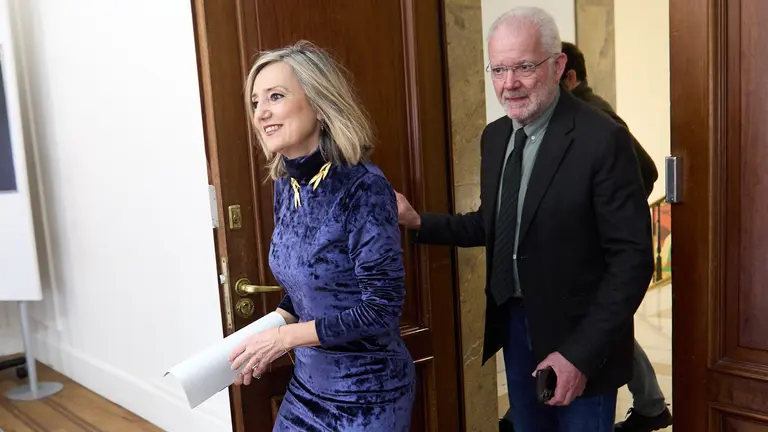 La portavoz de UPN en el Ayuntamiento y presidenta de la formación regionalista, Cristina Ibarrola, presenta las enmiendas de UPN a los Presupuestos municipales de Pamplona. IÑIGO ALZUGARAY