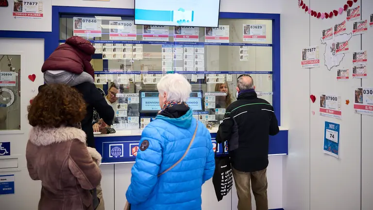 Administración de lotería El Torico Nº 6 en la Avenida Carlos III de Pamplona. PABLO LASAOSA