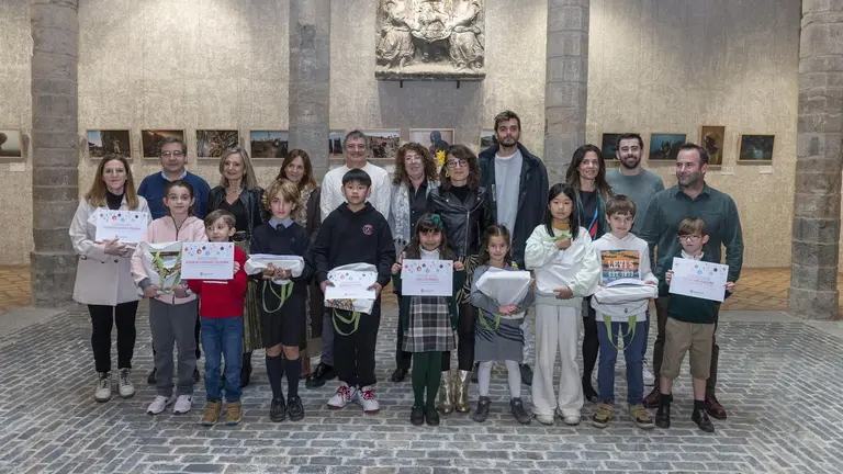 Nueve alumnos reconocidos en el Concurso de Tarjetas Navideñas del Ayuntamiento de Pamplona. AYUNTAMIENTO DE PAMPLONA