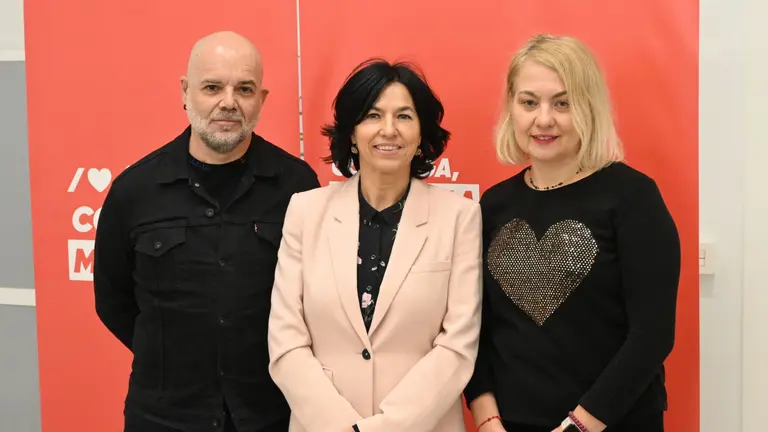 De izquierda a derecha: Iván Romo, Olga Chueca y Laura Sáez. PSN