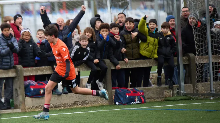 Semifinales del XLII Torneo Interescolar de Osasuna en categoría alevín mixto disputado en las instalaciones de Tajonar. IÑIGO ALZUGARAY