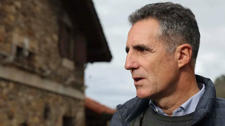 El excorredor Miguel Indurain, cinco veces ganador del Tour de Francia. EFE/Luis Tejido