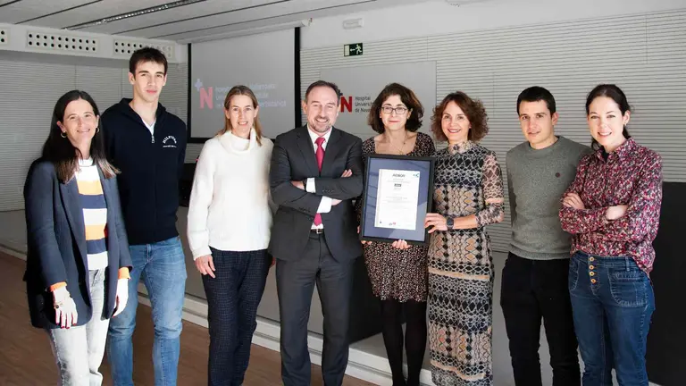 Facultativos del Servicio de Endocrinología y Nutrición del HUN. De izquierda a derecha: Amelia Marí, Miguel Martí, Emma Anda, Michel Gómez, Estrella Petrina, Ana Zugasti, Xabier Ayarza, Marien Arrizabalaga y Sonsoles Botella. GOBIOERNO DE NAVARRA