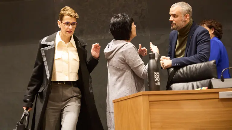 María Chivite accede a su escaño en el Parlamento de Navarra. IÑIGO ALZUGARAY