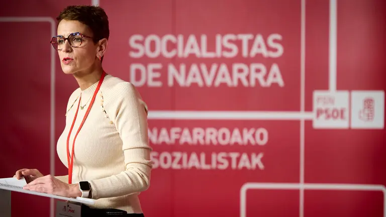 La secretaria general del PSN, María Chivite, interviene al inicio del Comité Regional Extraordinario del partido. PABLO LASAOSA