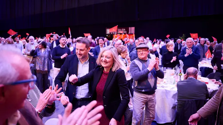 LA presidenta de UPN, Cristina Ibarrola, interviene en el acto del Día del Partido, que se celebra con el lema 'Juntos trazamos una Navarra líder'. PABLO LASAOSA