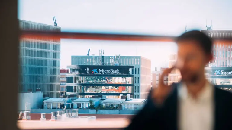 MicroBank, el banco social de CaixaBank, alcanzó los 30,2 millones de euros en
financiación con impacto social en Navarra en 2024. CEDIDA