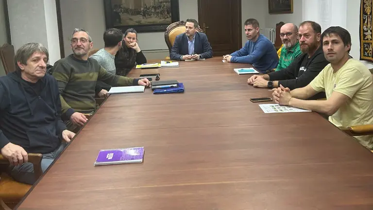 Imagen de la reunión mantenida entre el Ayuntamiento de Tudela y la empresa Nano Automotive. AYUNTAMIENTO DE TUDELA