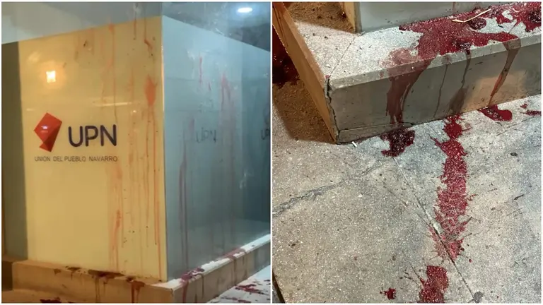 Aspecto de la sede de UPN de Estella atacada con sangre y vísceras de animales durante el carnaval rural.