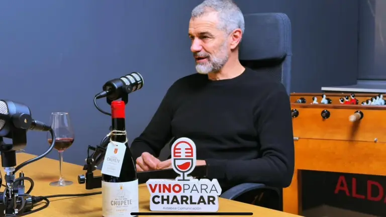 Toni Cantó en el podcast navarro ‘Vino para charlar’.