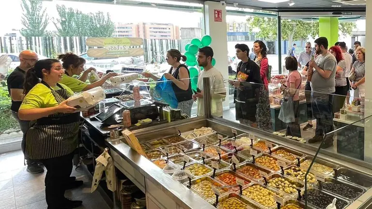 Imagen de una de las tiendas de encurtidos Martín Martín. Cedida.