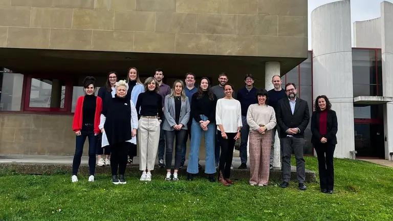 ntegrantes del consorcio que ha desarrollado el proyecto CIRFOOD, tras su presentación en AIN. GOBIERNO DE NAVARRA