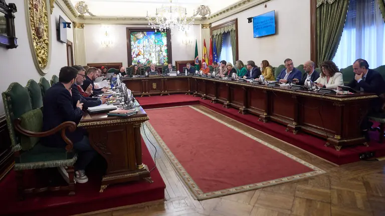 Pleno ordinario del Ayuntamiento de Pamplona, correspondiente al mes de abril de 2025. IÑIGO ALZUGARAY