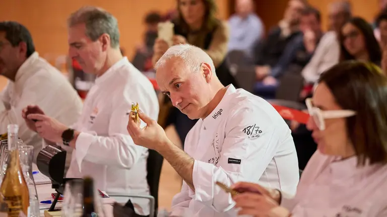 Final de la 25 edición de la Semana del Pincho 2025 en los que han sido galardonados Baserriberri con el oro, La Escaerica Centro con la plata y La Vieja Iruña con el Bronce. PABLO LASAOSA