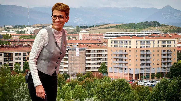 Vista de un edificio de viviendas en Pamplona. PABLO LASAOSA