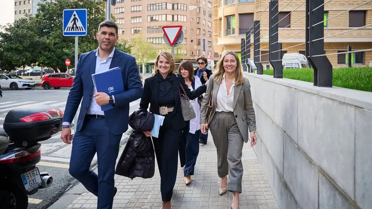 Las eurodiputadas de la delegación española del Grupo del PPE en el Parlamento Europeo Rosa Estarás y Susana Solís visitan Navarra para participar, junto al presidente del Partido Popular de Navarra, Javier García, en un encuentro sobre la industria de la automoción en la CEN. PABLO LASAOSA