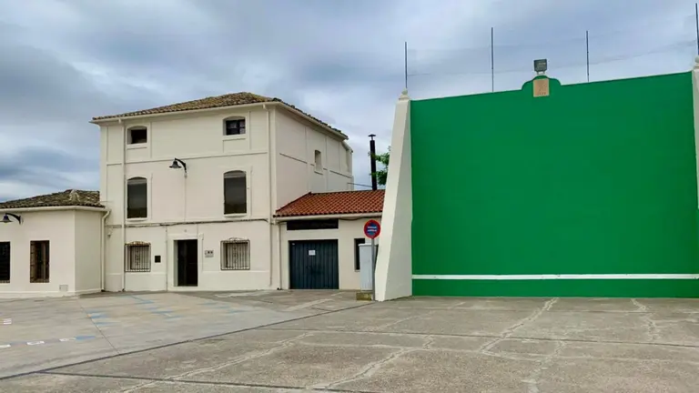 Albergue junto al frontón de 1929. CEDIDA