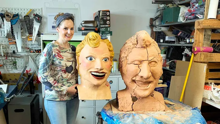 Ainara Galdeano en su taller de cabezudos en la localidad de Artazu. Navarra.com