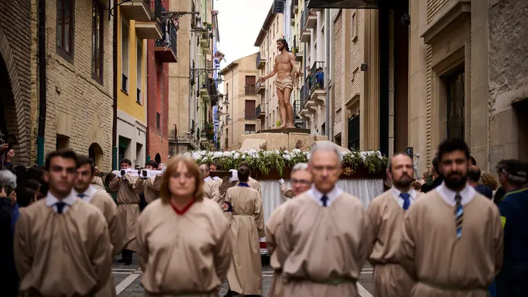 Procesi&oacute;n de Domingo de Pascua en Pamplona durante Semana Santa 2025. PABLO LASAOSA