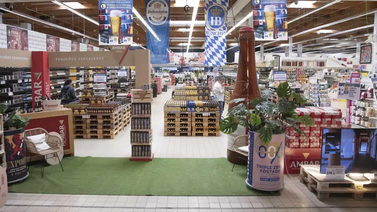 Imagen de la VII Feria de la Cerveza y la Comida Internacional del E.Leclerc Pamplona. CEDIDA