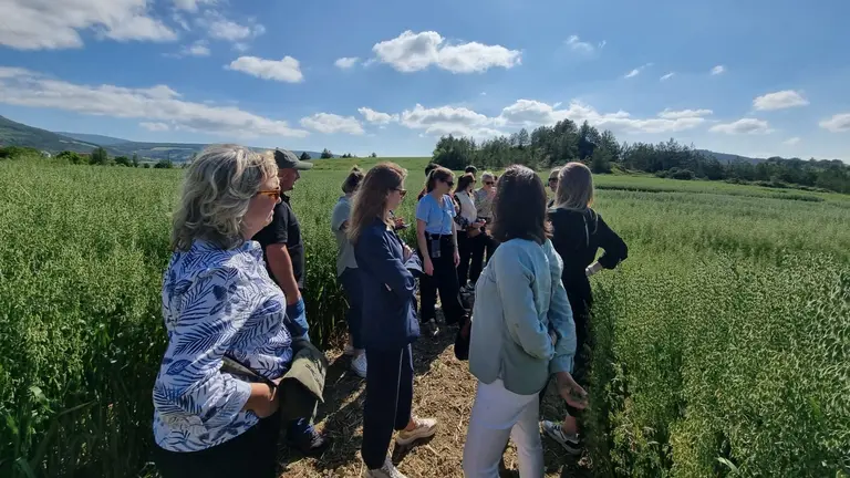 El proyecto Navarra 360º busca más agricultores
dispuestos a transitar hacia la Agricultura
Regenerativa. CEDIDA