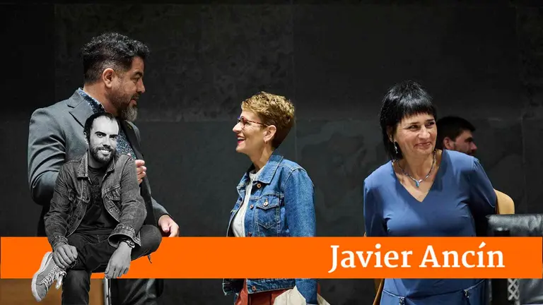 Alzórriz, Chivite y Aznal durante el Pleno del Parlamento. PABLO LASAOSA