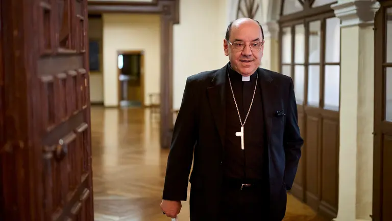 El arzobispo de Pamplona, Florencio Roselló, ofrece una primera valoración sobre la elección del nuevo Papa León XIV. PABLO LASAOSA