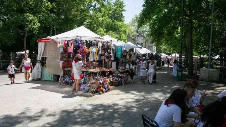 Pamplona autoriza la instalación de un máximo 51 puestos de venta en el parque de Taconera y 44 en la calle Bosquecillo durante San Fermín. AYUNTAMIENTO DE PAMPLONA