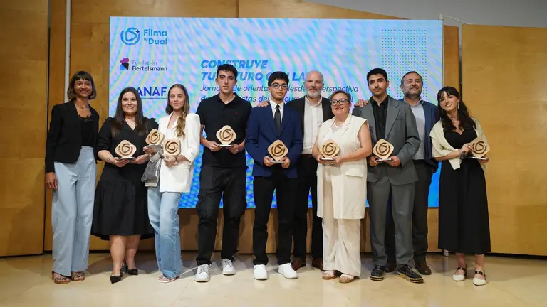 Otman Serhir, estudiante de FP dual en Navarra, gana el
Gran Premio del Jurado del certamen “Filma tu dual”. CEDIDA