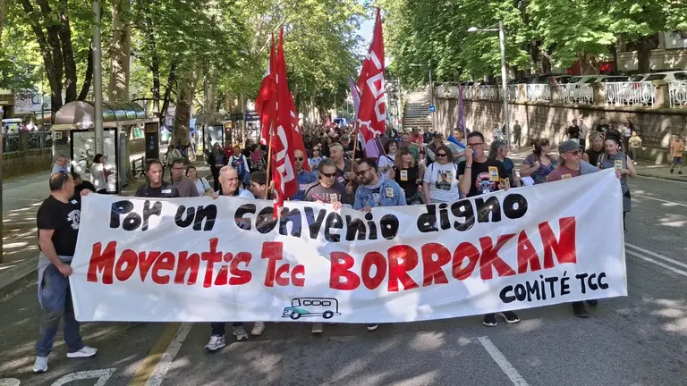 Manifestación de trabajadores del servicio de transporte urbano comarcal. EUROPA PRESS