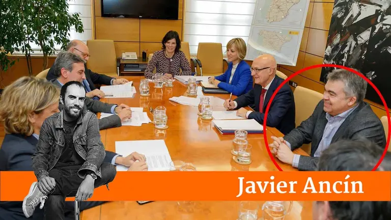 Santos Cerdán, a la derecha, participó en una reunión entre el Ministerio de Fomento y el Gobierno de Navarra sobre los túneles de Belate sin tener ningún cargo de representación en ninguno de los dos gobiernos.