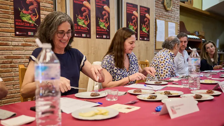 Primer concurso Mejor Hamburguesa Artesana de Navarra celebrado en el Txoko del Carnicero. PABLO LASAOSA