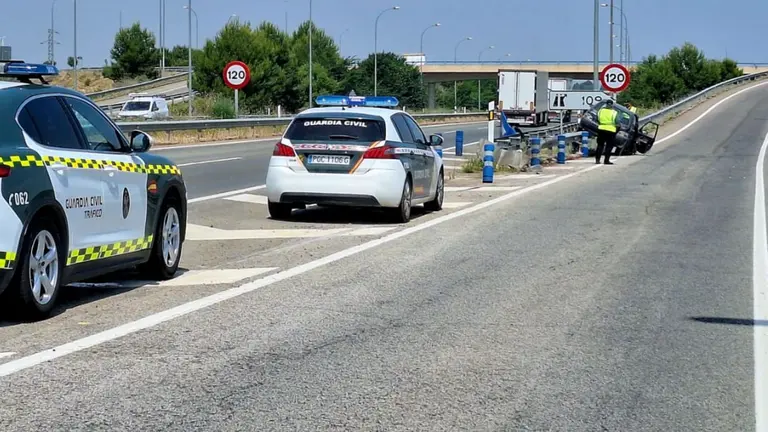 Imagen del vehículo accidentado en Buñuel. GUARDIA CIVIL