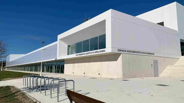 Polideportivo Patxi Morentín de Zizur Mayor. AYUNTAMIENTO DE ZIZUR MAYOR