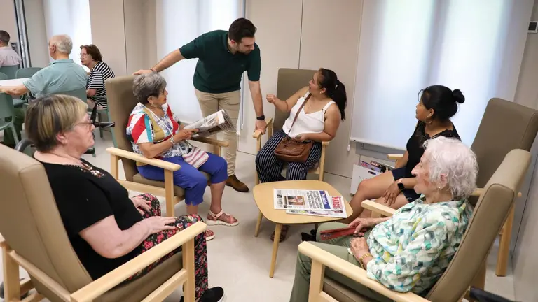 El alcalde de Zizur Mayor, Jon Gondán, en la inauguración de la renovada residencia de mayores del municipio.
AYUNTAMIENTO DE ZIZUR MAYOR