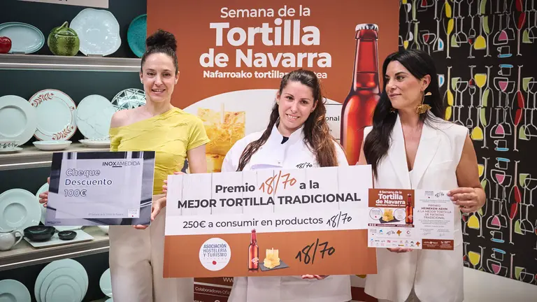 Entrega de premios del Concurso de Tortillas con motivo de la 8ª Semana de la Tortilla de Navarra. PABLO LASAOSA