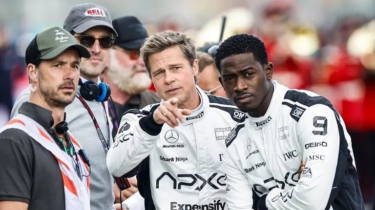 Brad Pitt y el equipo de “Top Gun” se vuelcan con la F1. NAVARRA.COM